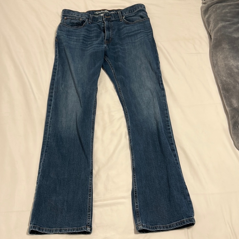 Men’s Eddie Bauer straight fit jeans